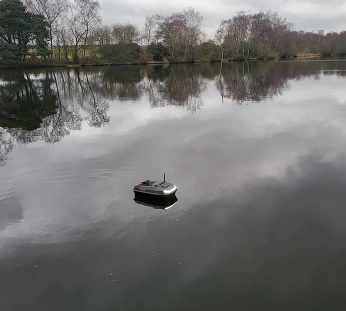 Intrepid Bait Boat by Future Carping